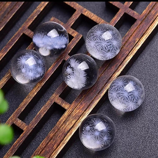 What-Does-White-Phantom-Quartz-Meaning Xuan Shu