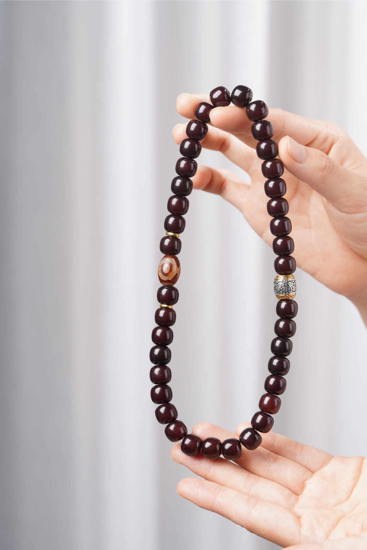Black Bodhi Root Dzi Beads Double-Wrap Bracelet – Remove Sha Energy & Attract Wealth & Enhance Luck