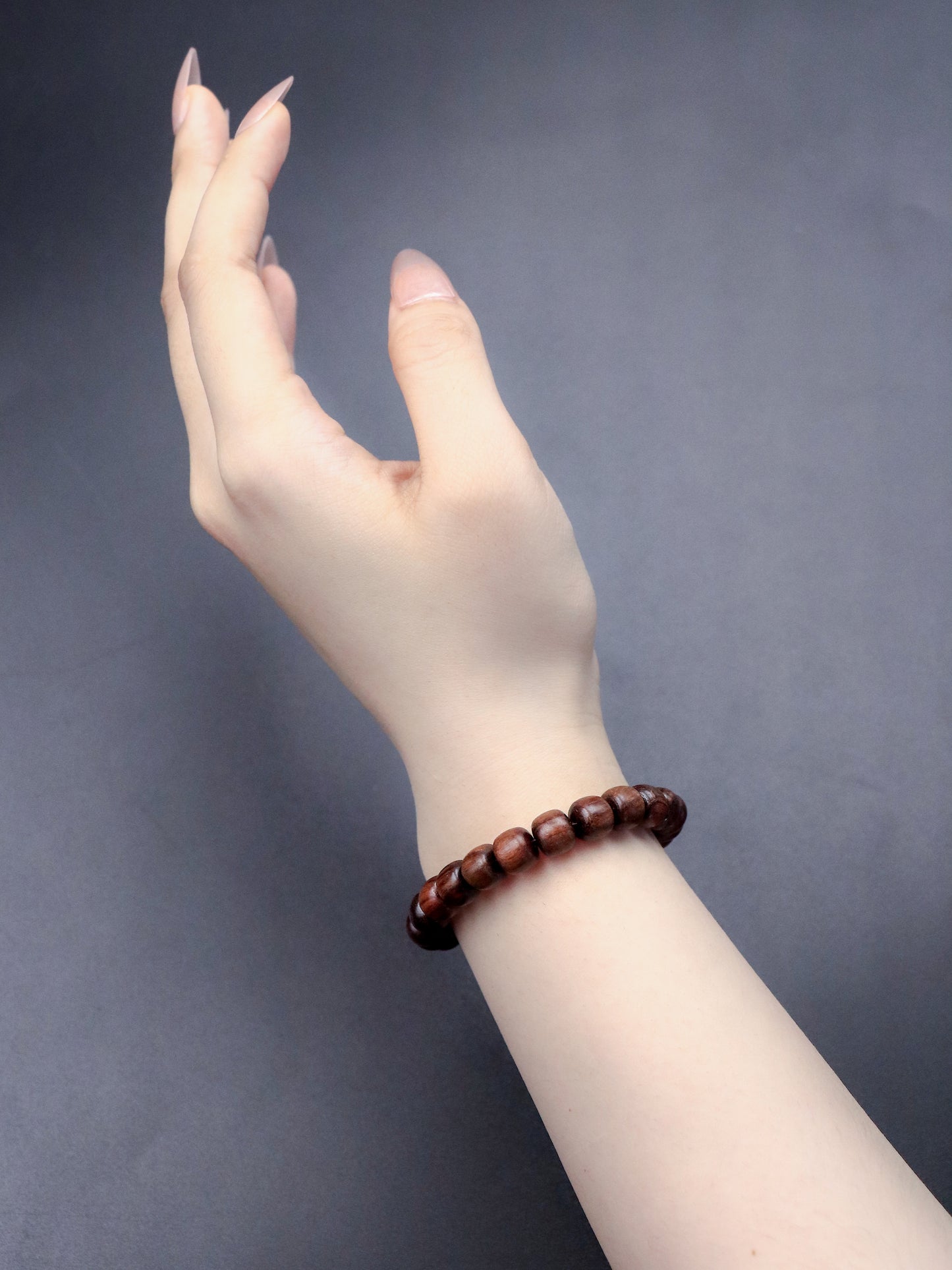 Natural Black Rosewood Bracelet – Deep Brown Tones & Minimalist Style & Daily Elegance