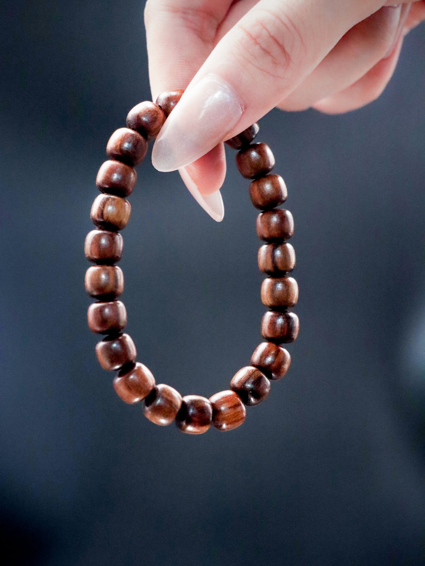 Natural Black Rosewood Bracelet – Deep Brown Tones & Minimalist Style & Daily Elegance