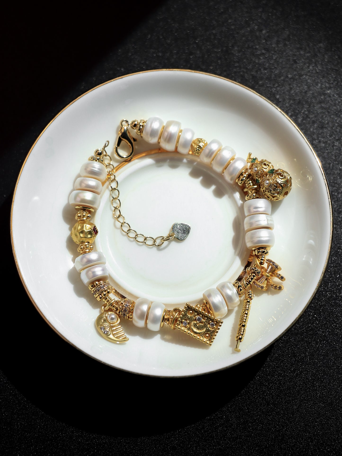 Natural Pearl Tablet & Gold-Plated Peanut Bracelet