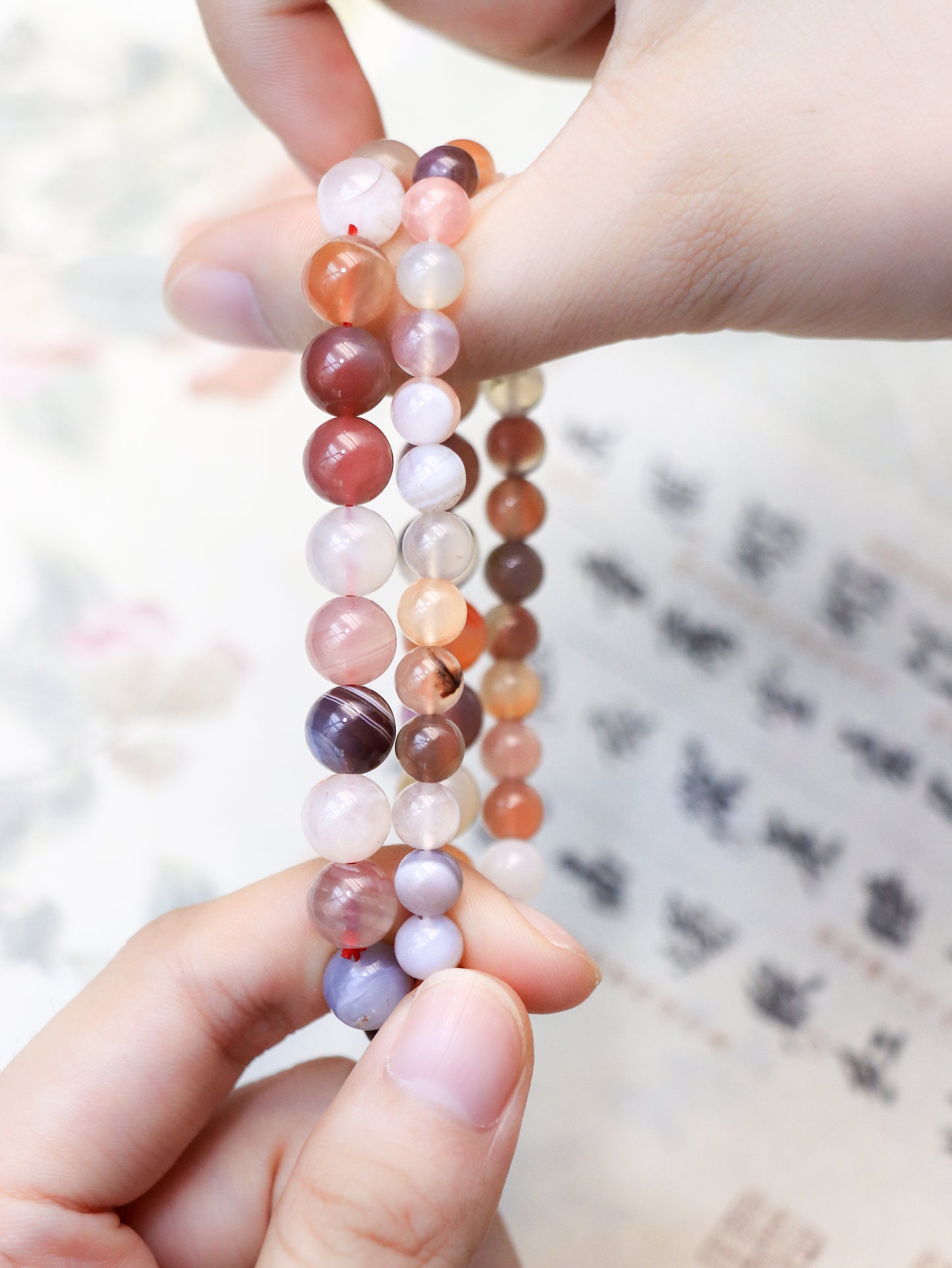 Colorful Agate Crystal Bracelet – Emotional Healing & Positive Energy Jewelry