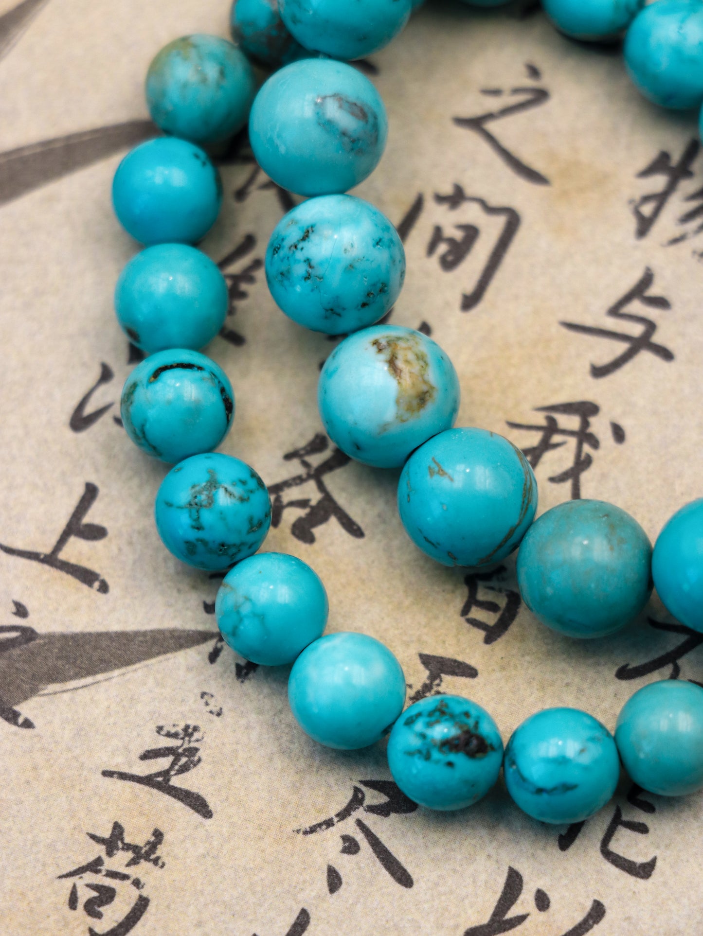 Turquoise Crystal Bracelet – Soothe Anxiety & Lift Your Mood & Enhance Communication