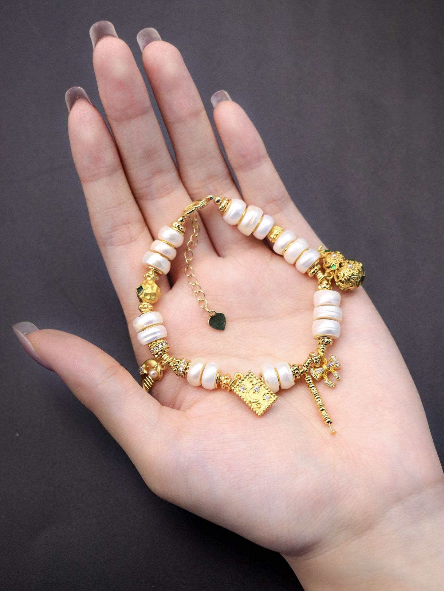 Natural Pearl Tablet & Gold-Plated Peanut Bracelet