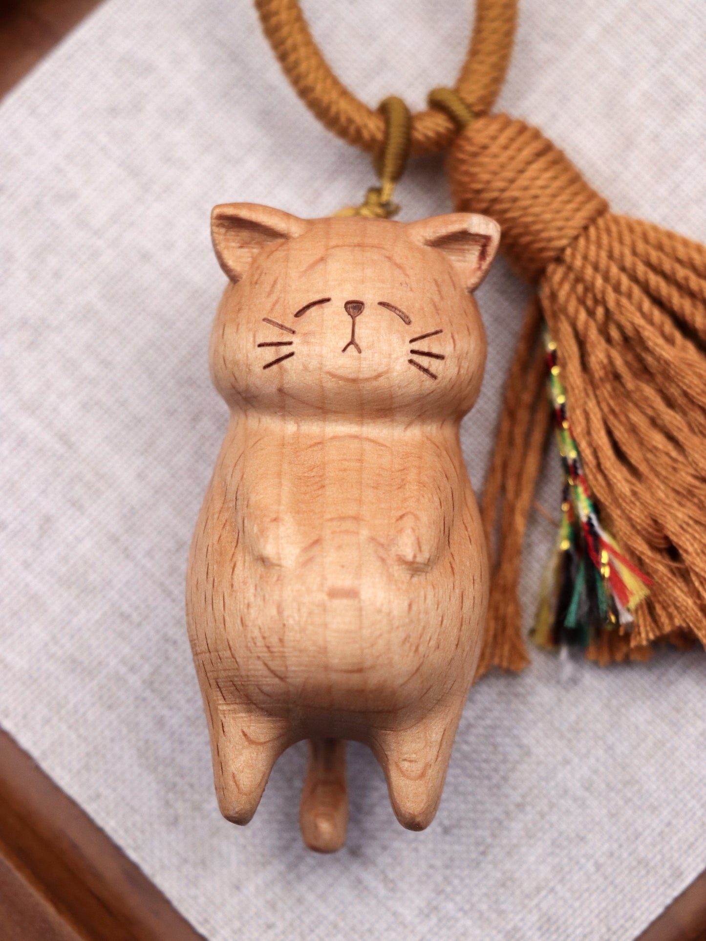 Walnut Wood Lazy Cat Keychain - Hand-Carved Cute Cat Bag Charm with Tassel XUANSHU
