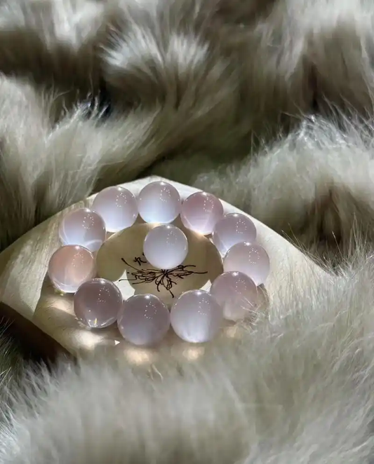 What-Is-Pink-Rabbit-Hair-Quartz Xuan Shu