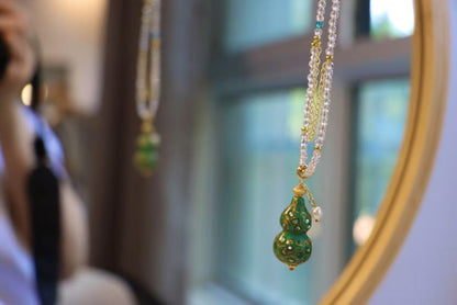 Lacquered Mother-of-Pearl Gourd Pendant Necklace – Water Element Protection XUANSHU