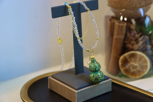 Lacquered Mother-of-Pearl Gourd Pendant Necklace – Water Element Protection