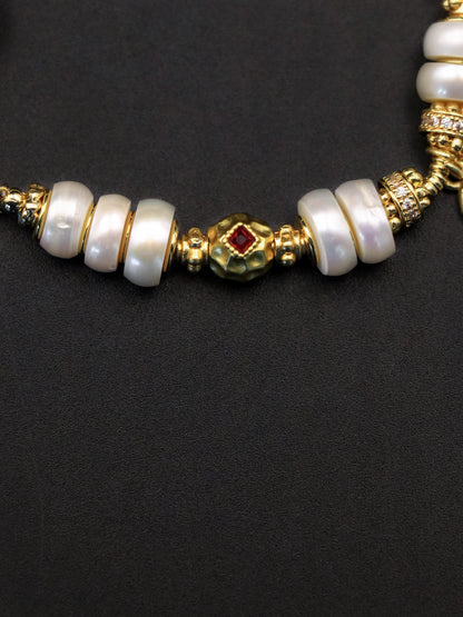Natural Pearl Tablet & Gold-Plated Peanut Bracelet